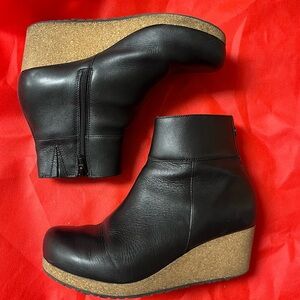Ebba Black Leather boot